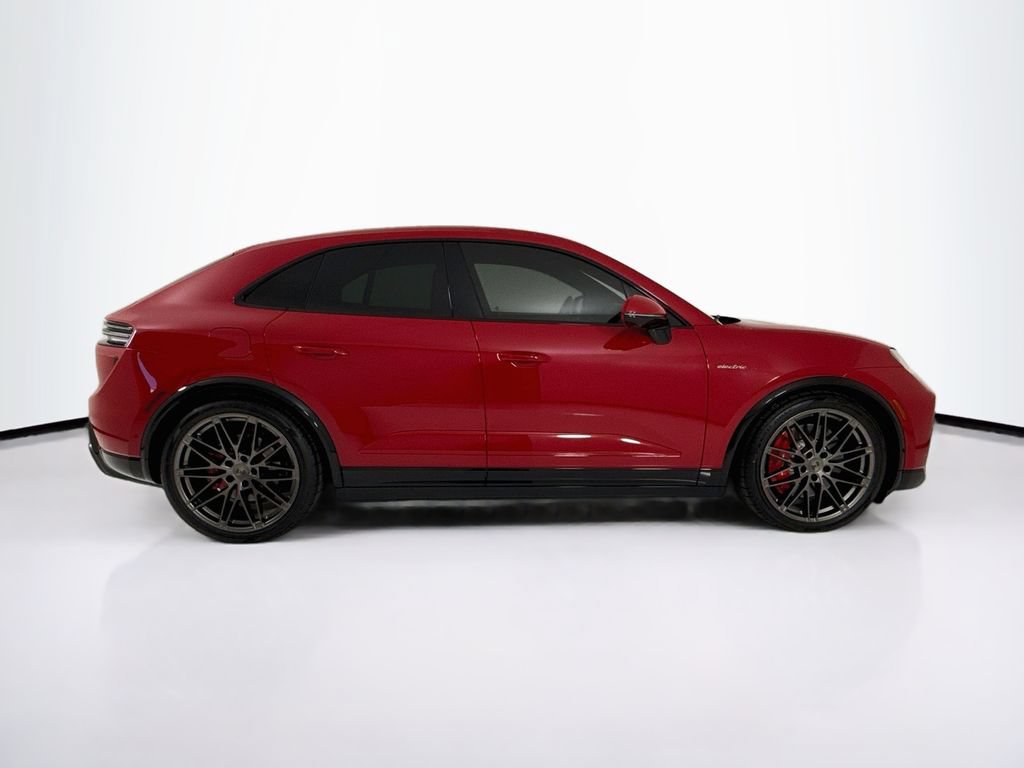 New 2026 Porsche Macan Turbo Electric AWD/4WD image 8