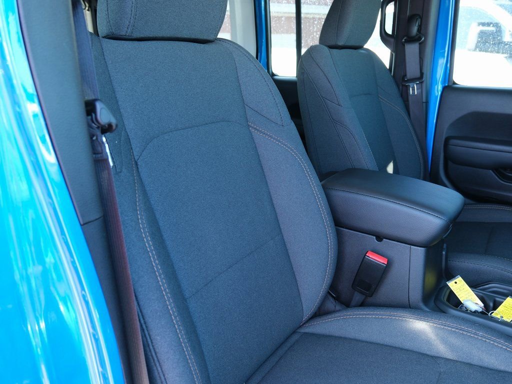 Used 2026 Jeep Wrangler Sport image 28