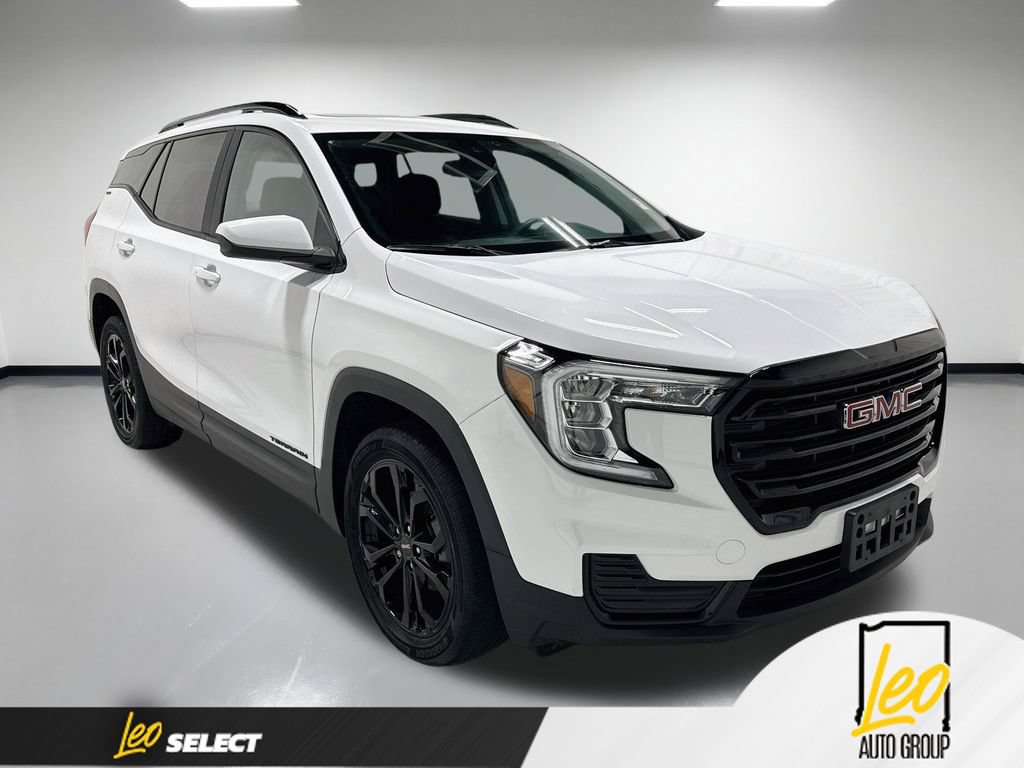 Used 2022 GMC Terrain SLE w/ GMC Pro Grade Package AWD/4WD image 5