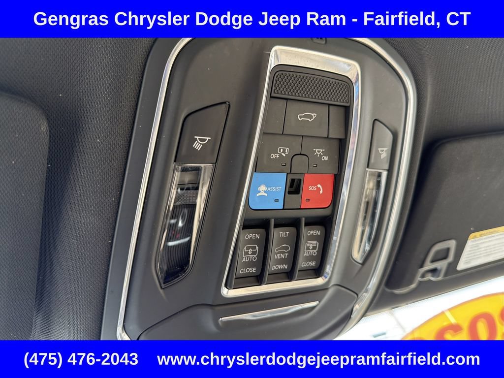 Used 2023 Jeep Grand Cherokee L Limited w/ Luxury Tech Group II AWD/4WD image 24