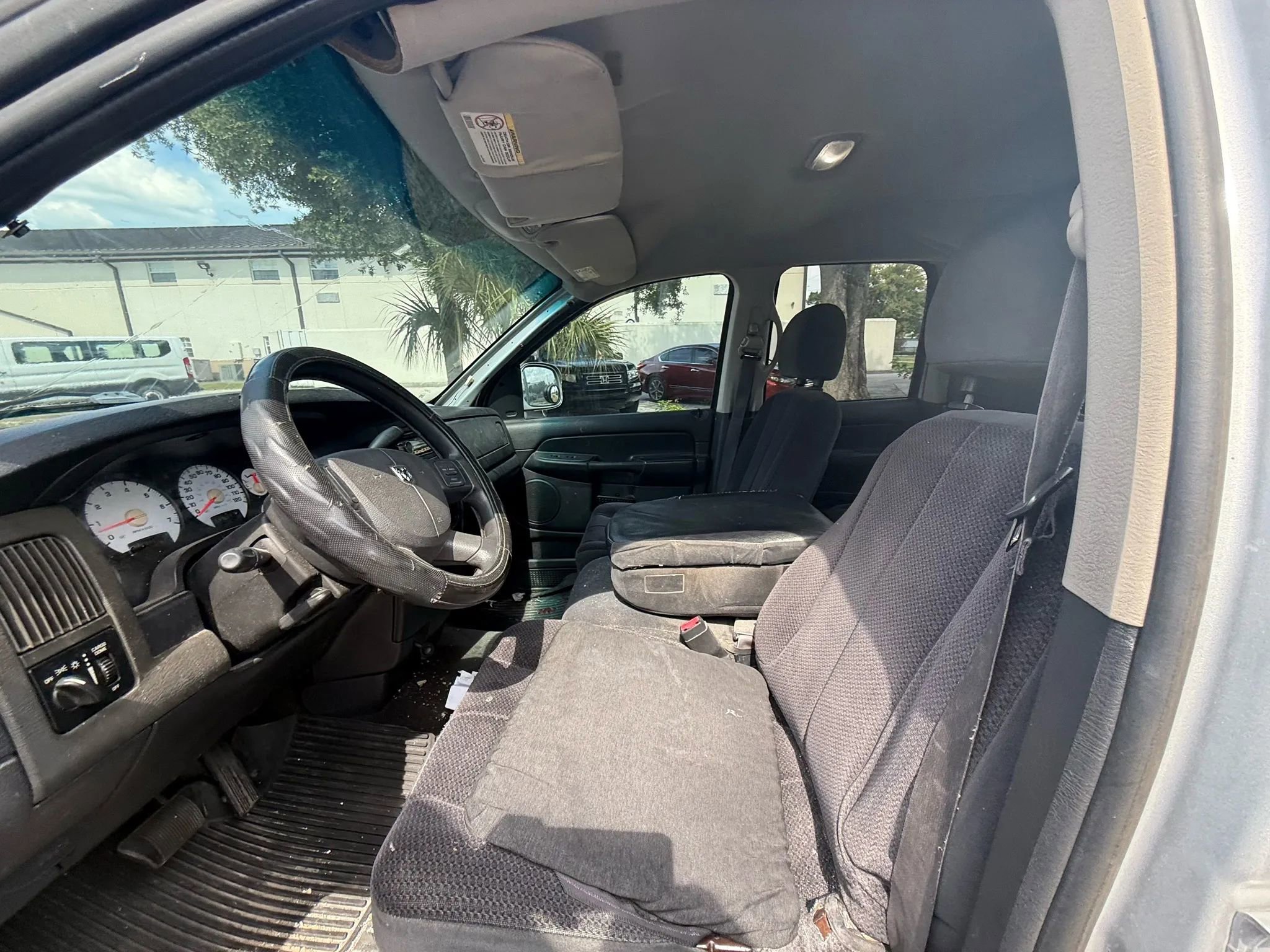 Used 2004 Dodge Ram 1500 Truck SLT image 10