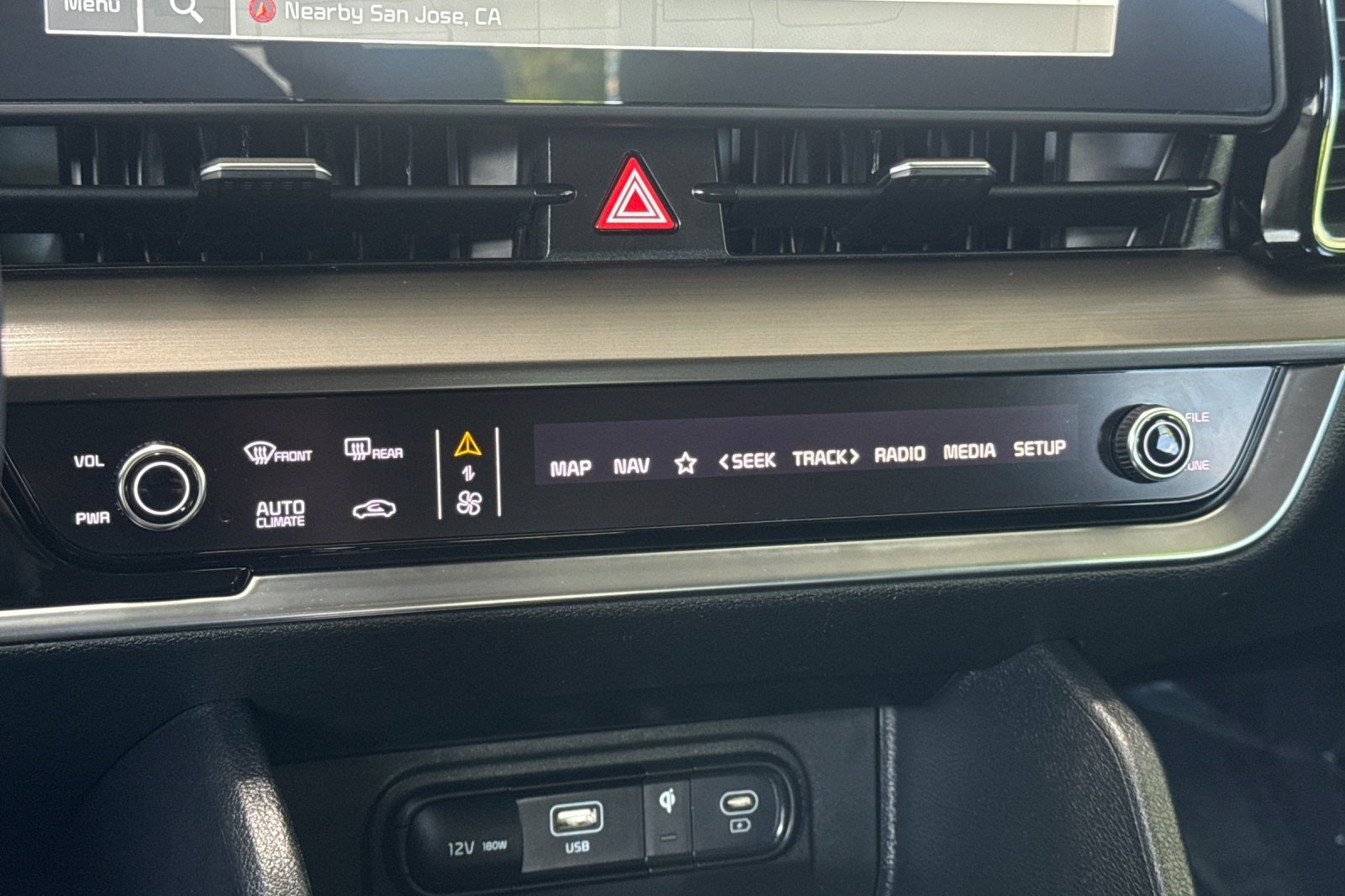 Used 2024 Kia Sportage EX FWD image 26