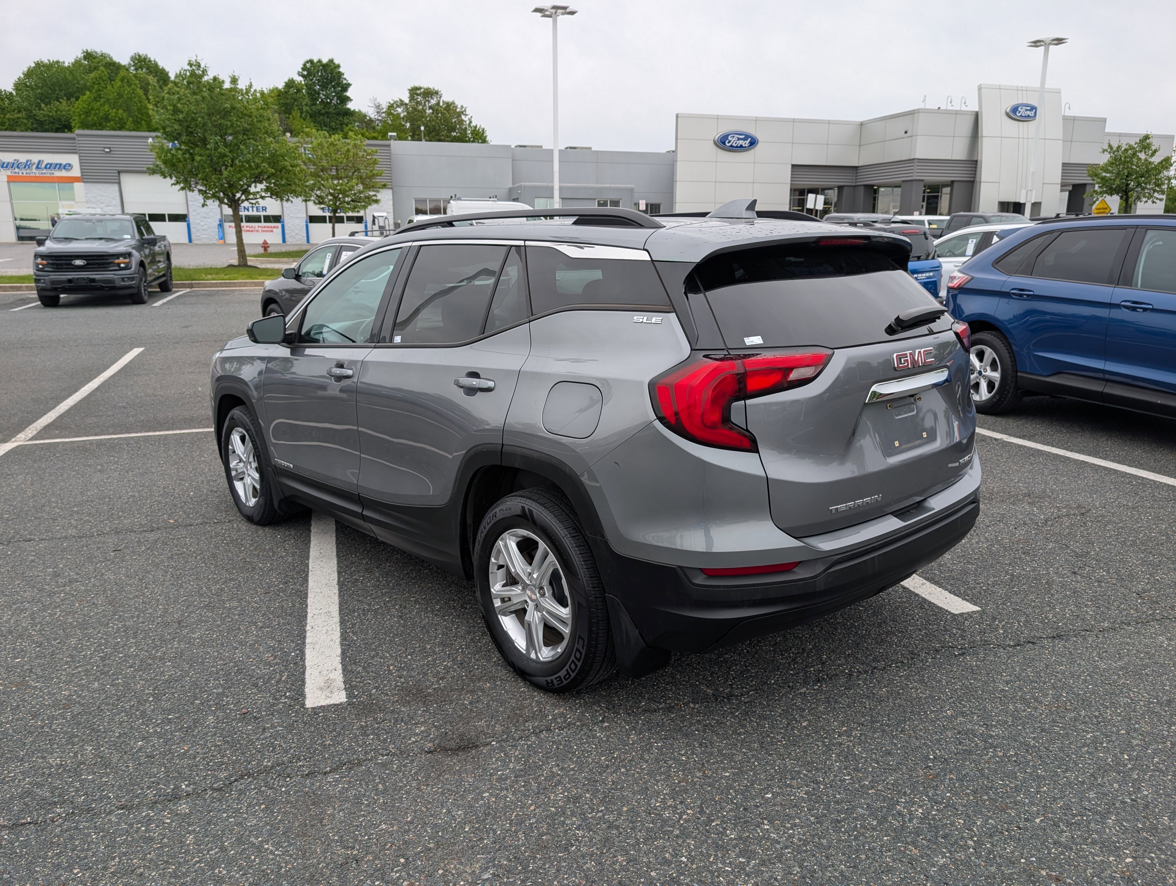 Used 2019 GMC Terrain SLE w/ Driver Convenience Package AWD/4WD image 5
