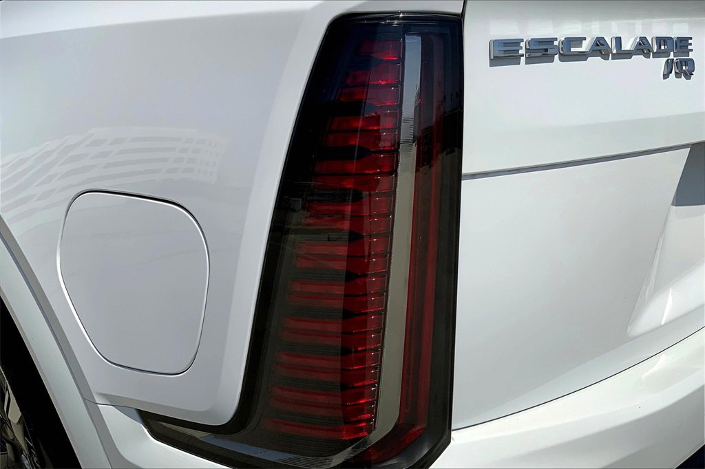 New 2025 Cadillac Escalade IQ Sport 2 image 15