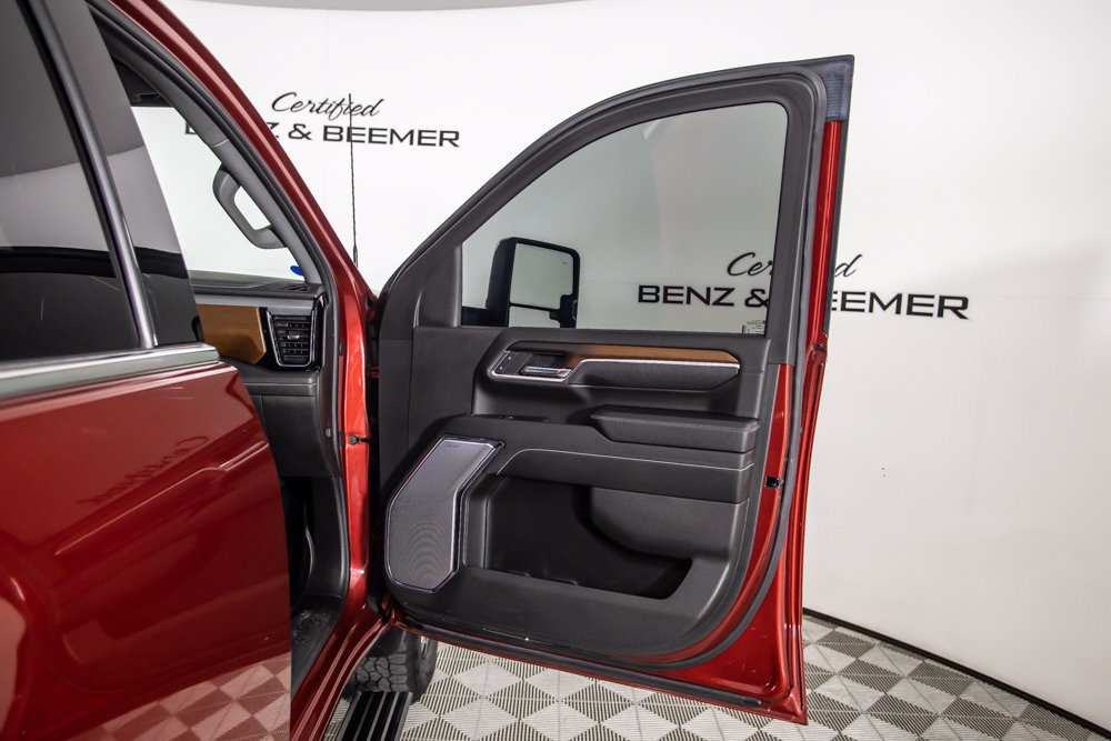Used 2024 GMC Sierra 2500 Denali w/ Denali Reserve Package AWD/4WD image 17