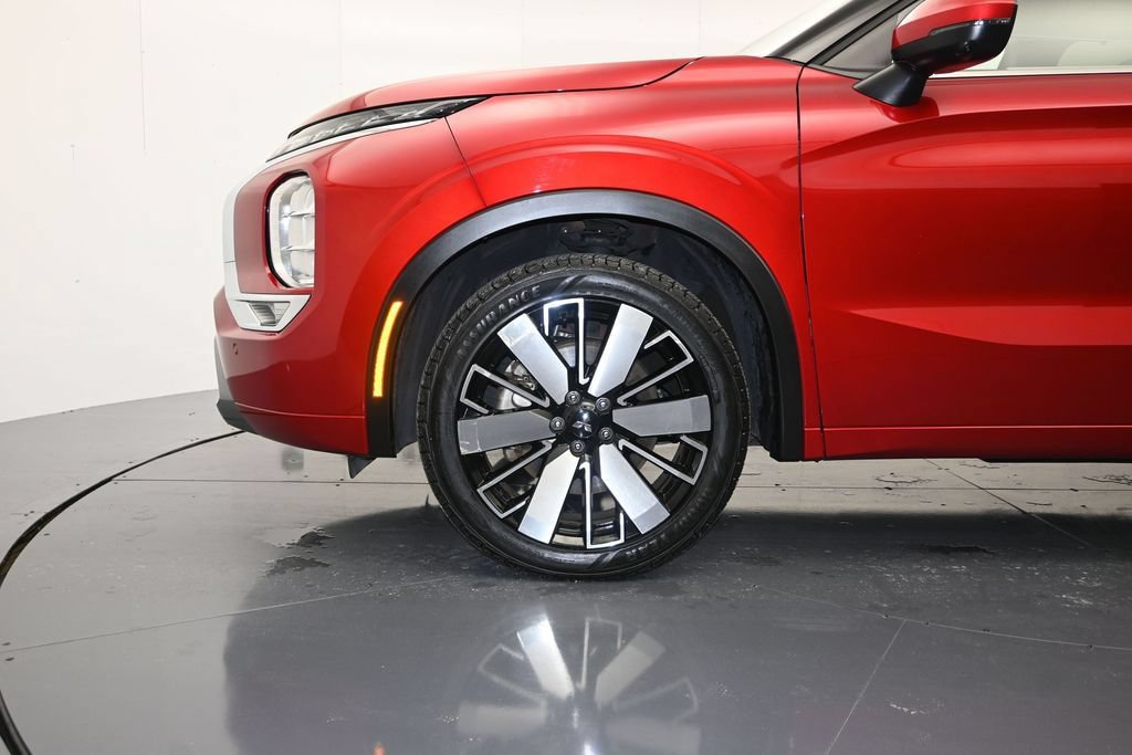 Used 2025 Mitsubishi Outlander SEL FWD image 9