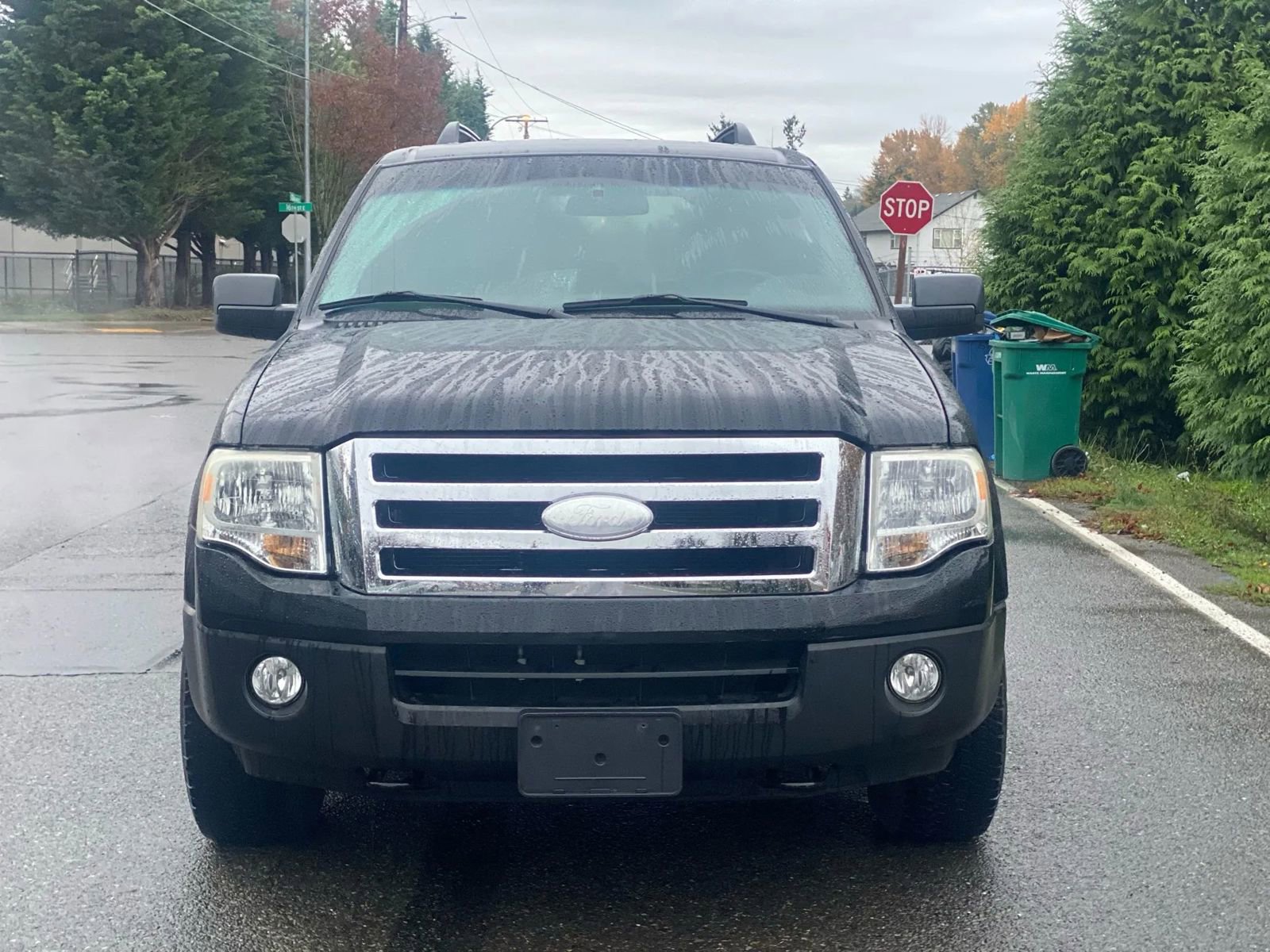 Used 2007 Ford Expedition XLT image 2