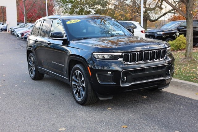 Used 2022 Jeep Grand Cherokee Overland w/ Luxury Tech Group IV image 2