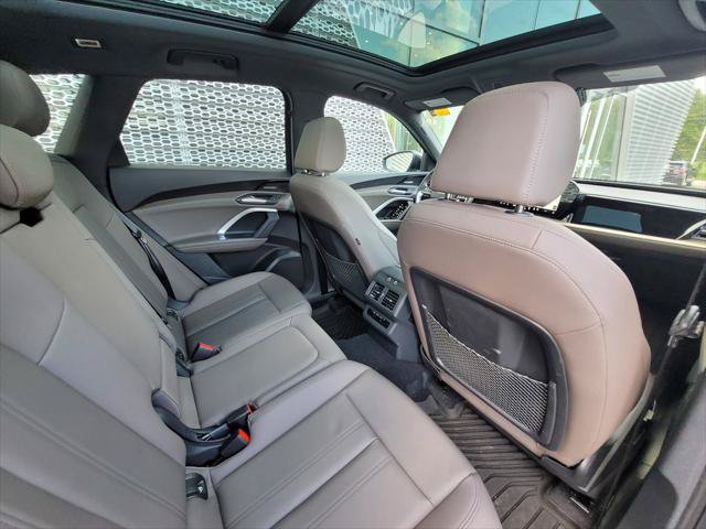 Used 2025 Audi Q5 Premium Plus w/ Premium Plus AWD/4WD image 16