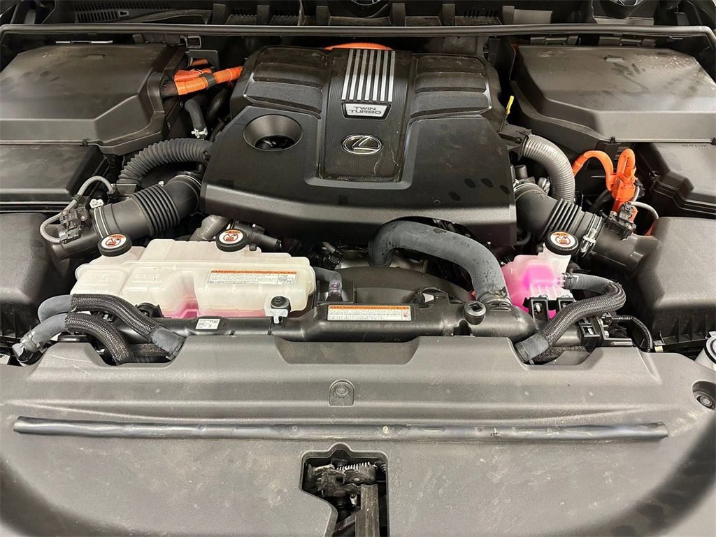 Used 2025 Lexus LX 700h F Sport image 36