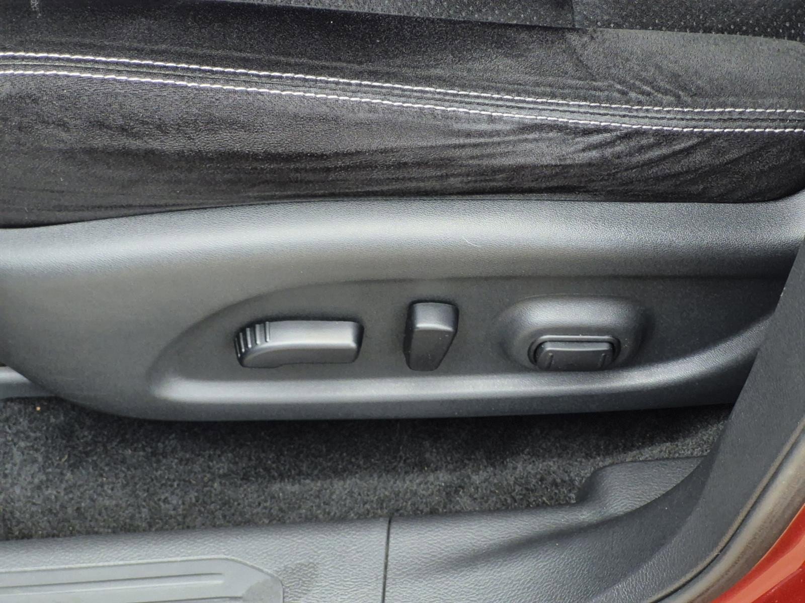 Used 2018 Nissan Murano SV FWD image 12