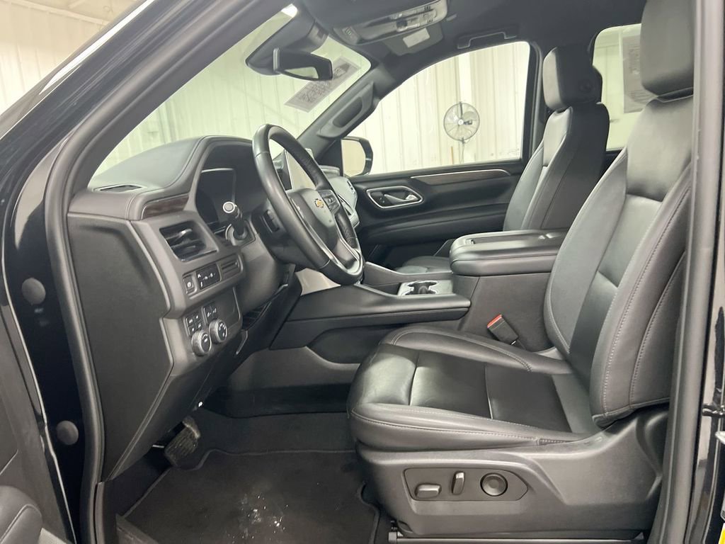 Used 2023 Chevrolet Suburban LT image 19