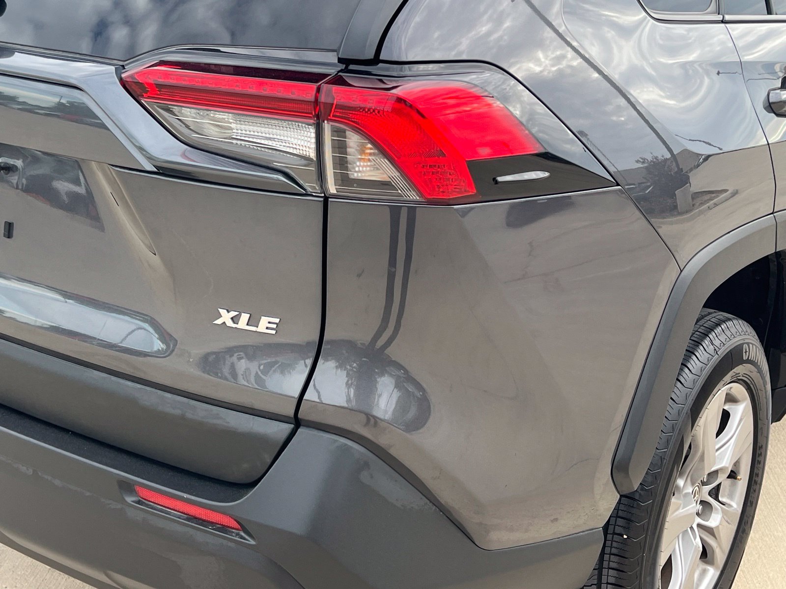 Used 2025 Toyota RAV4 XLE FWD image 14