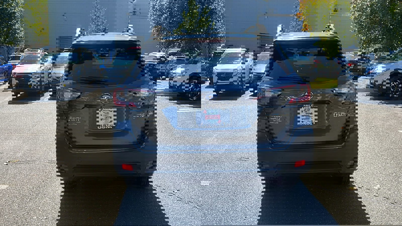 Used 2024 Subaru Outback Premium image 6