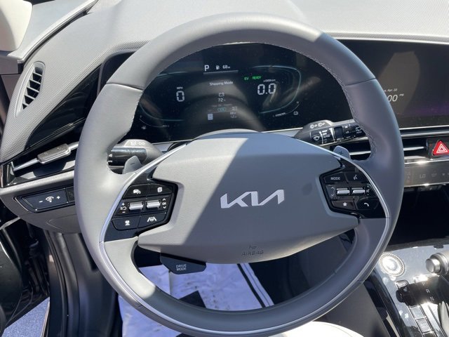 New 2025 Kia Niro EX image 11