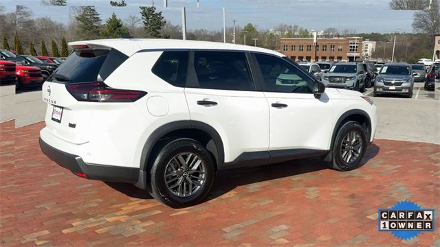 Used 2025 Nissan Rogue S image 3