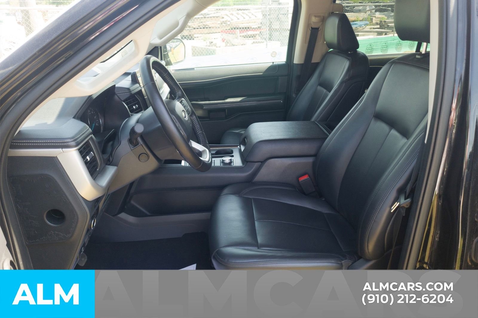 Used 2024 Ford Expedition XLT AWD/4WD image 17