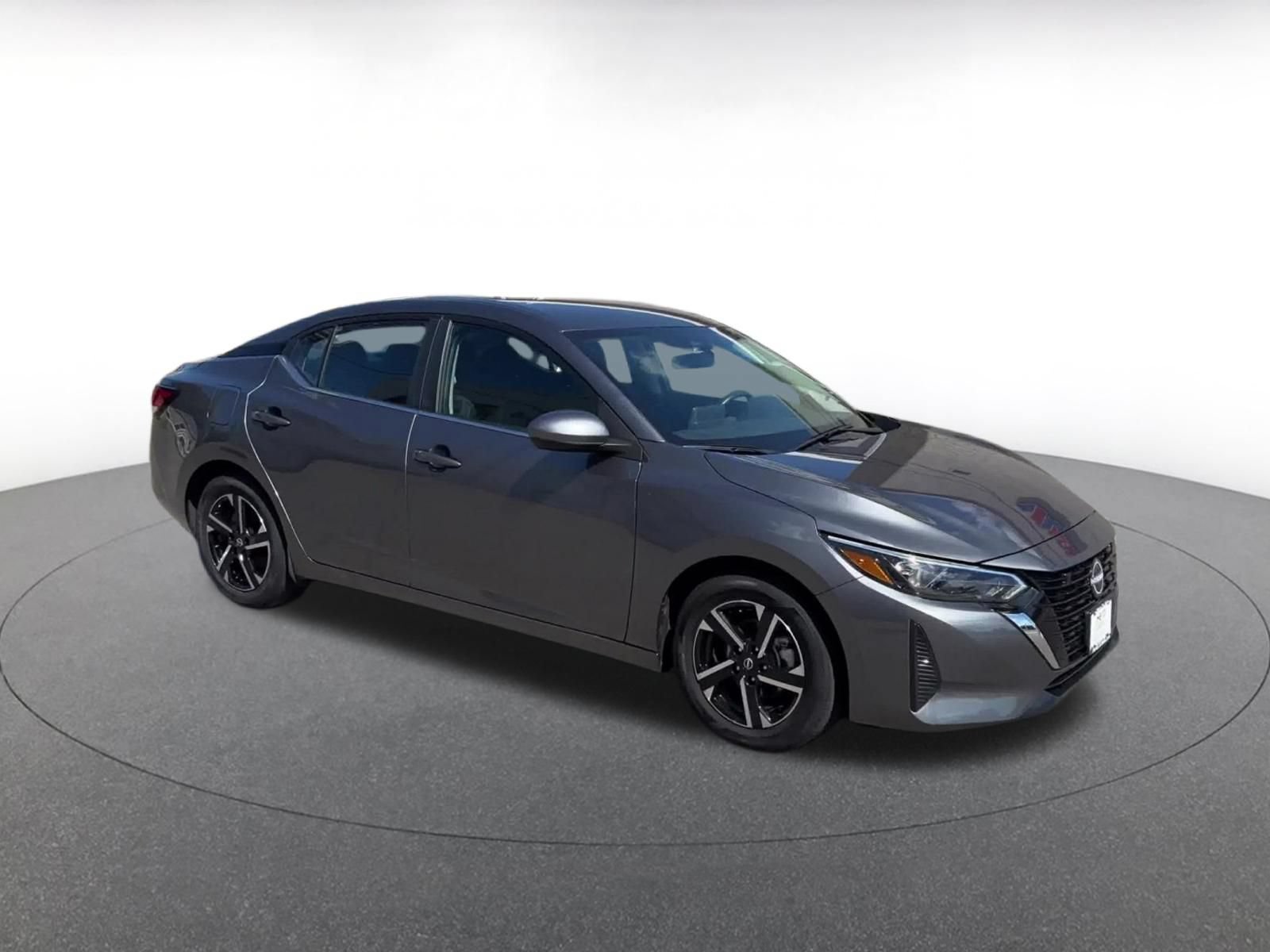 Used 2025 Nissan Sentra SV FWD image 2