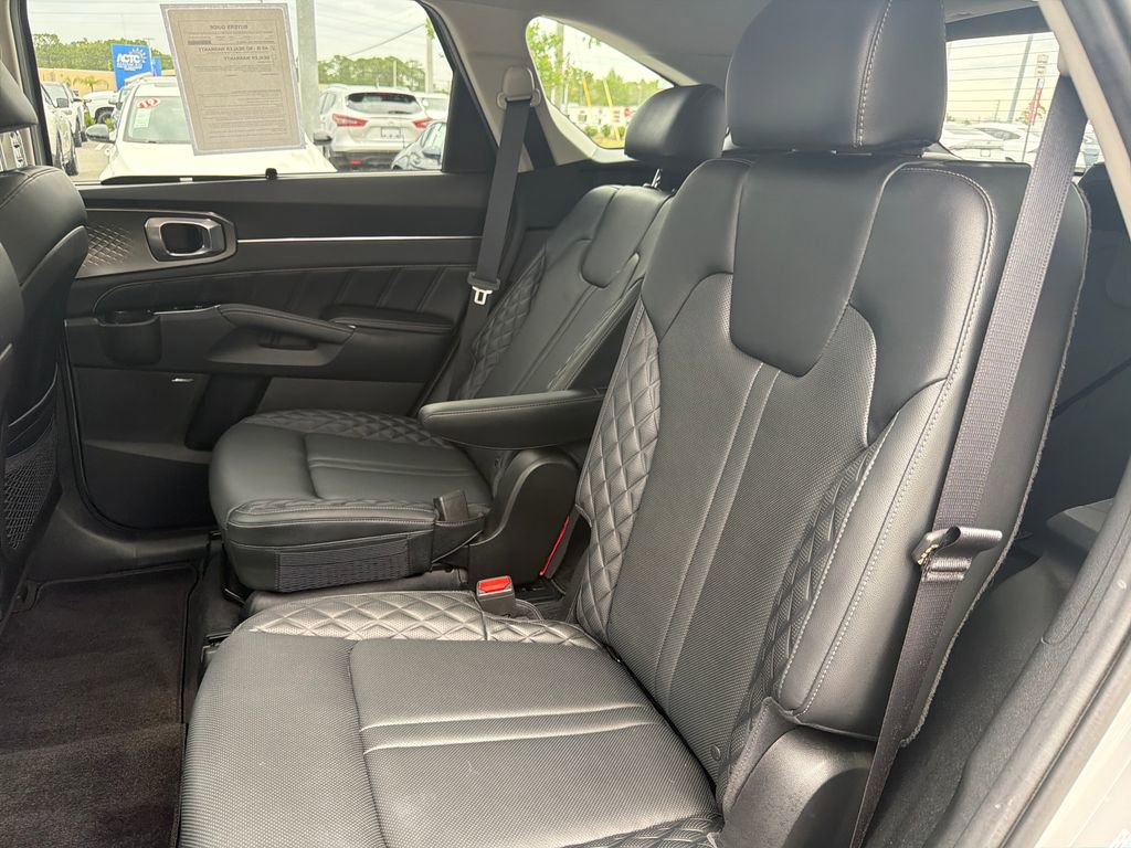 Used 2023 Kia Sorento SX AWD/4WD image 23