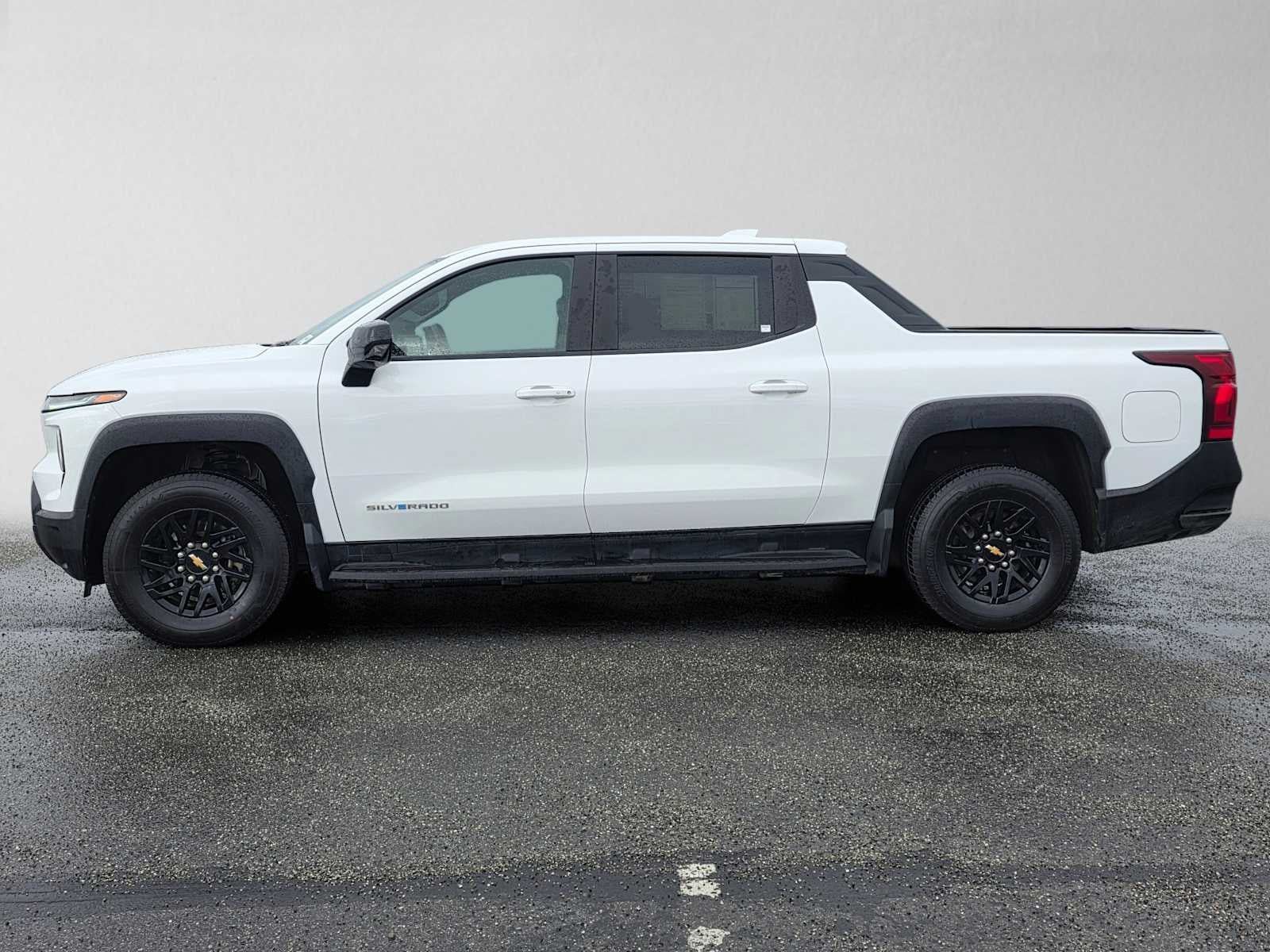 Certified 2024 Chevrolet Silverado EV W/T AWD/4WD image 6