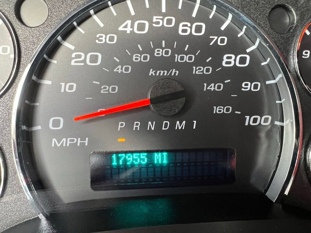 Used 2024 Chevrolet Express 2500 w/ Driver Convenience Package image 38