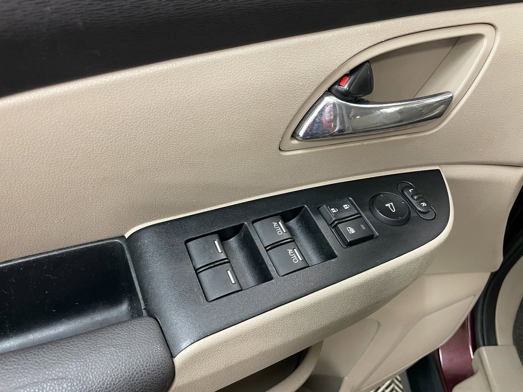 Used 2015 Honda Odyssey EX-L image 24