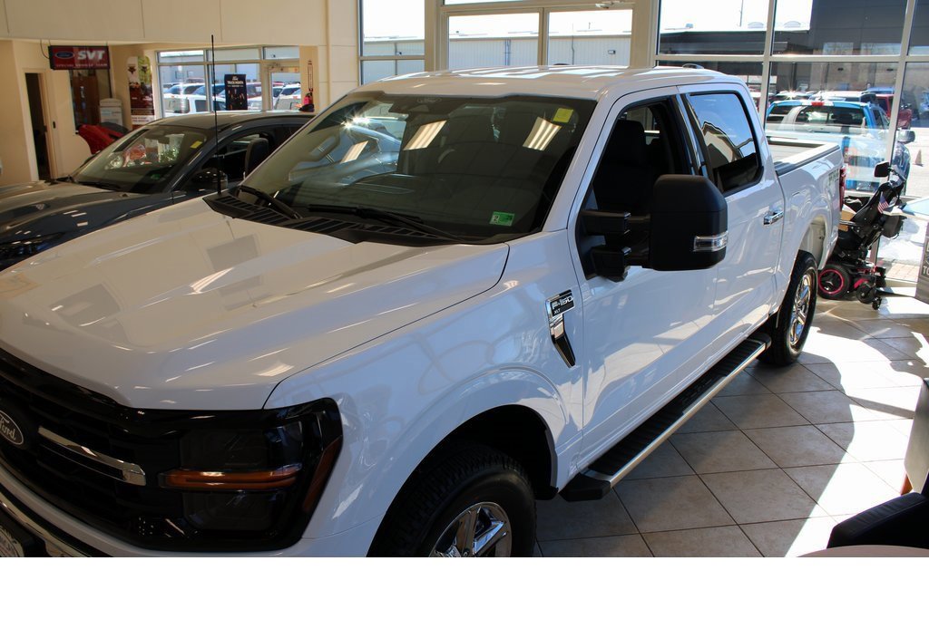 New 2025 Ford F150 XLT w/ Equipment Group 302A MID image 3