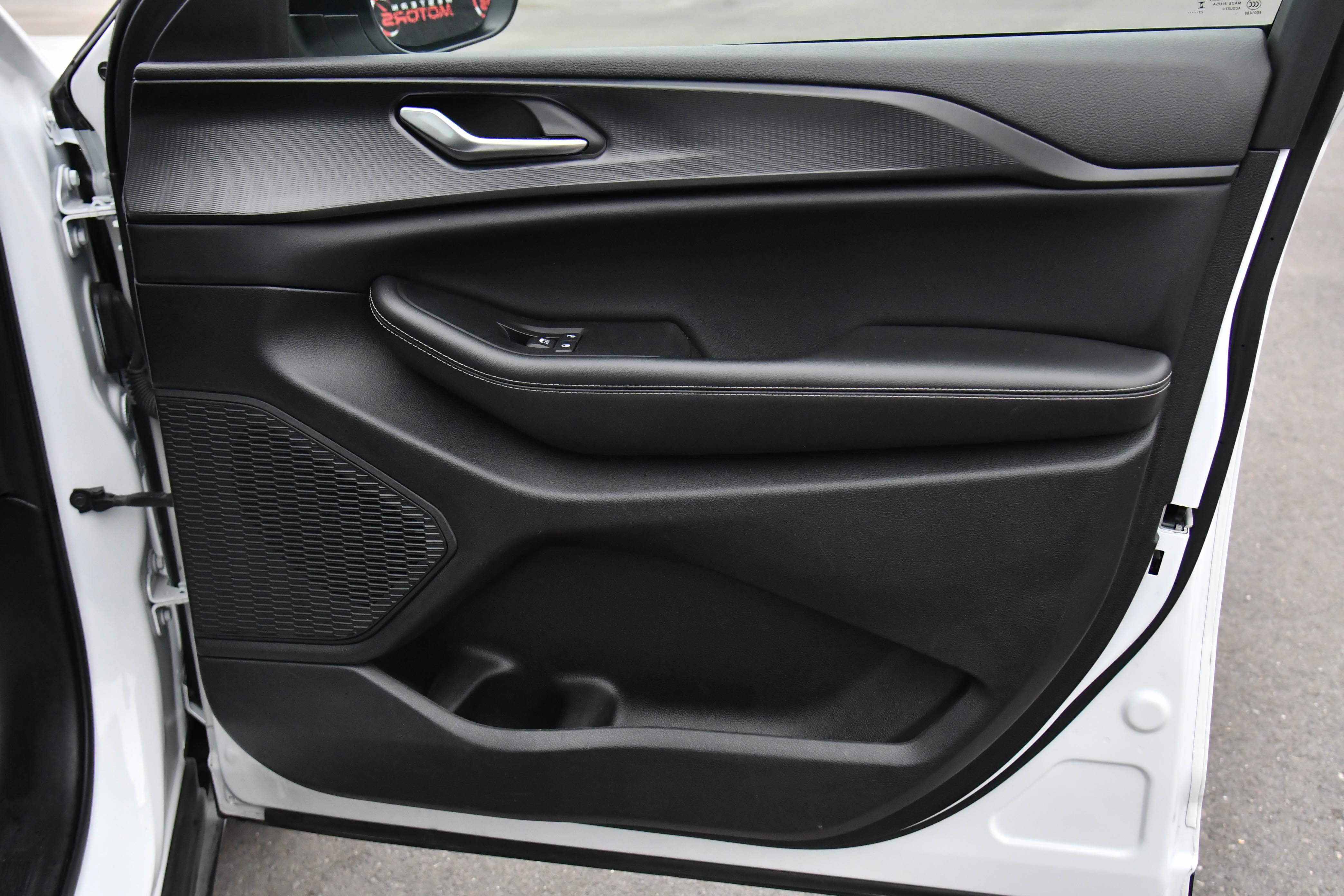 Used 2023 Jeep Grand Cherokee L Laredo image 44