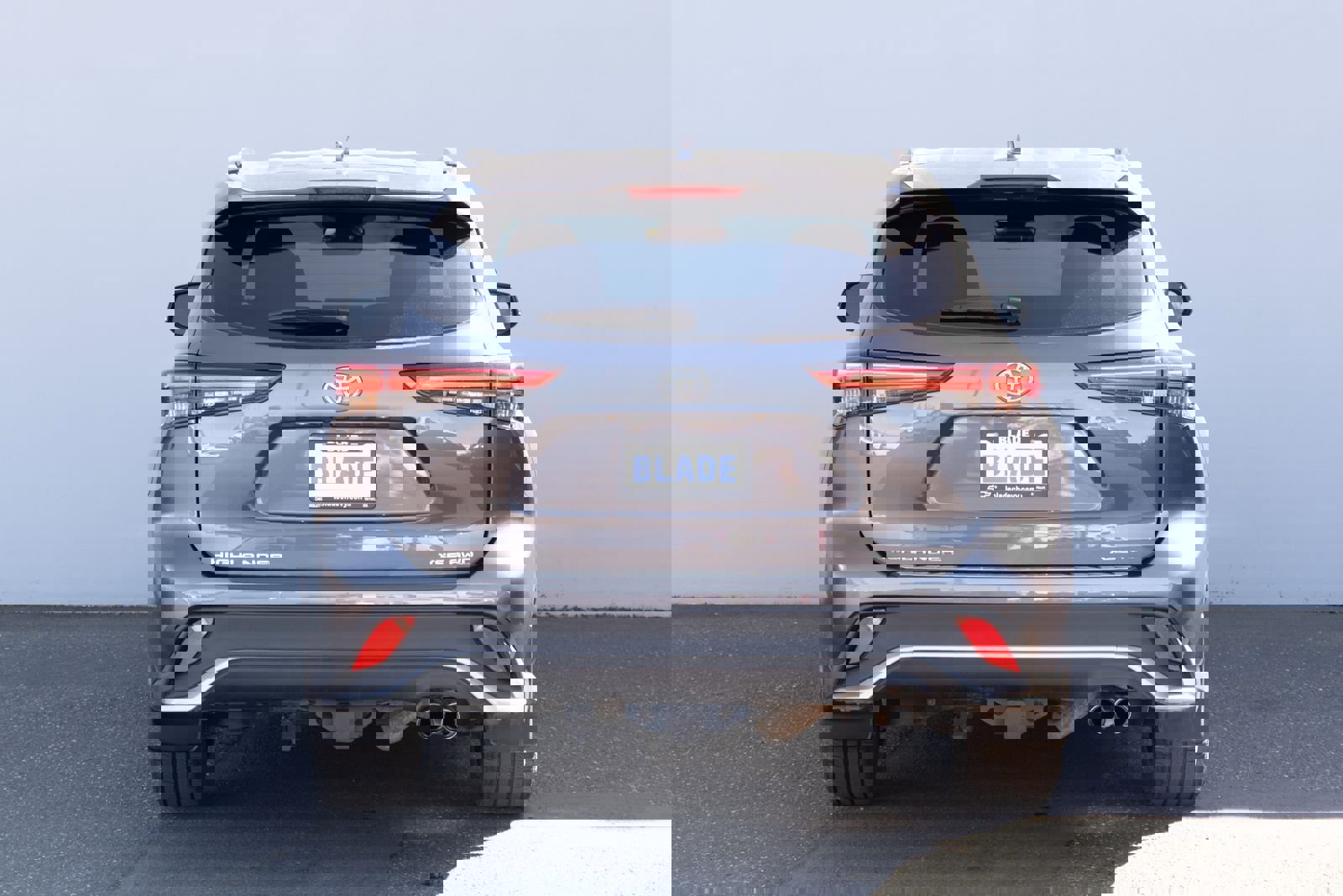 Used 2022 Toyota Highlander XSE AWD/4WD image 25