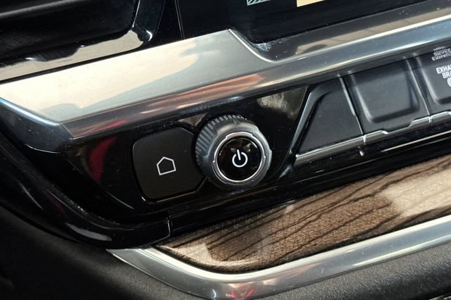 Used 2025 Chevrolet Silverado 2500 LT w/ Convenience Package image 32