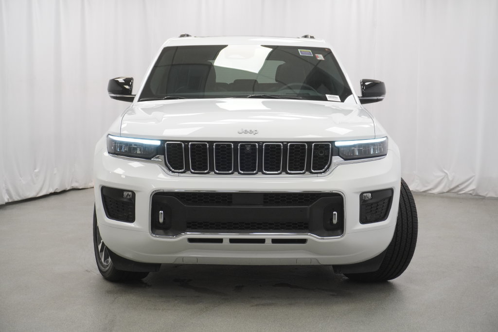 Used 2025 Jeep Grand Cherokee Overland w/ Adv Protech Group III AWD/4WD image 14