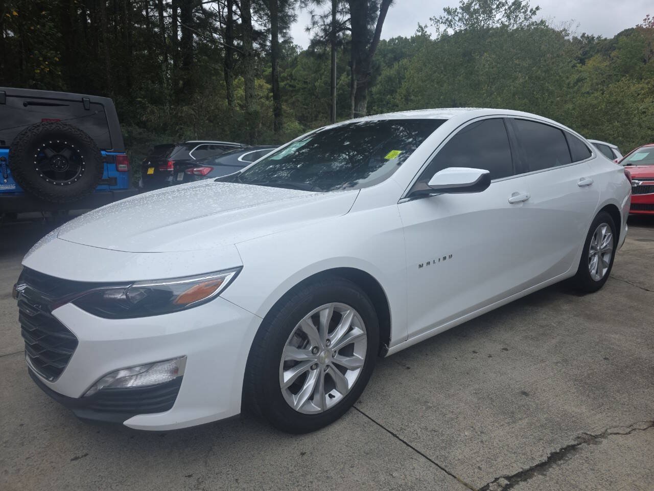Used 2020 Chevrolet Malibu LT FWD image 2