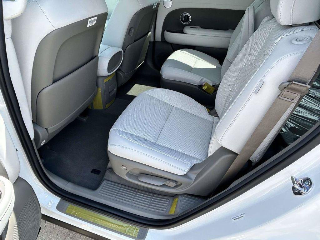 New 2026 Hyundai Palisade SEL Premium FWD image 35
