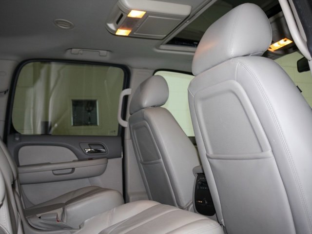 Used 2013 Chevrolet Suburban LT w/ Luxury Package image 7