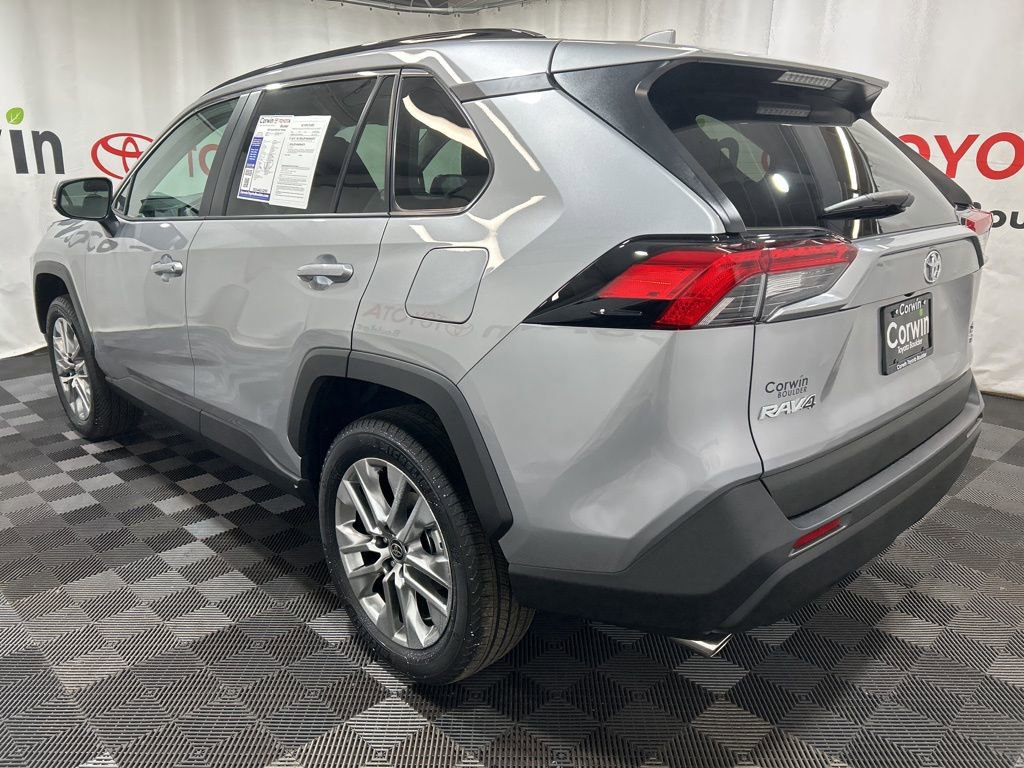 Used 2025 Toyota RAV4 XLE Premium image 4