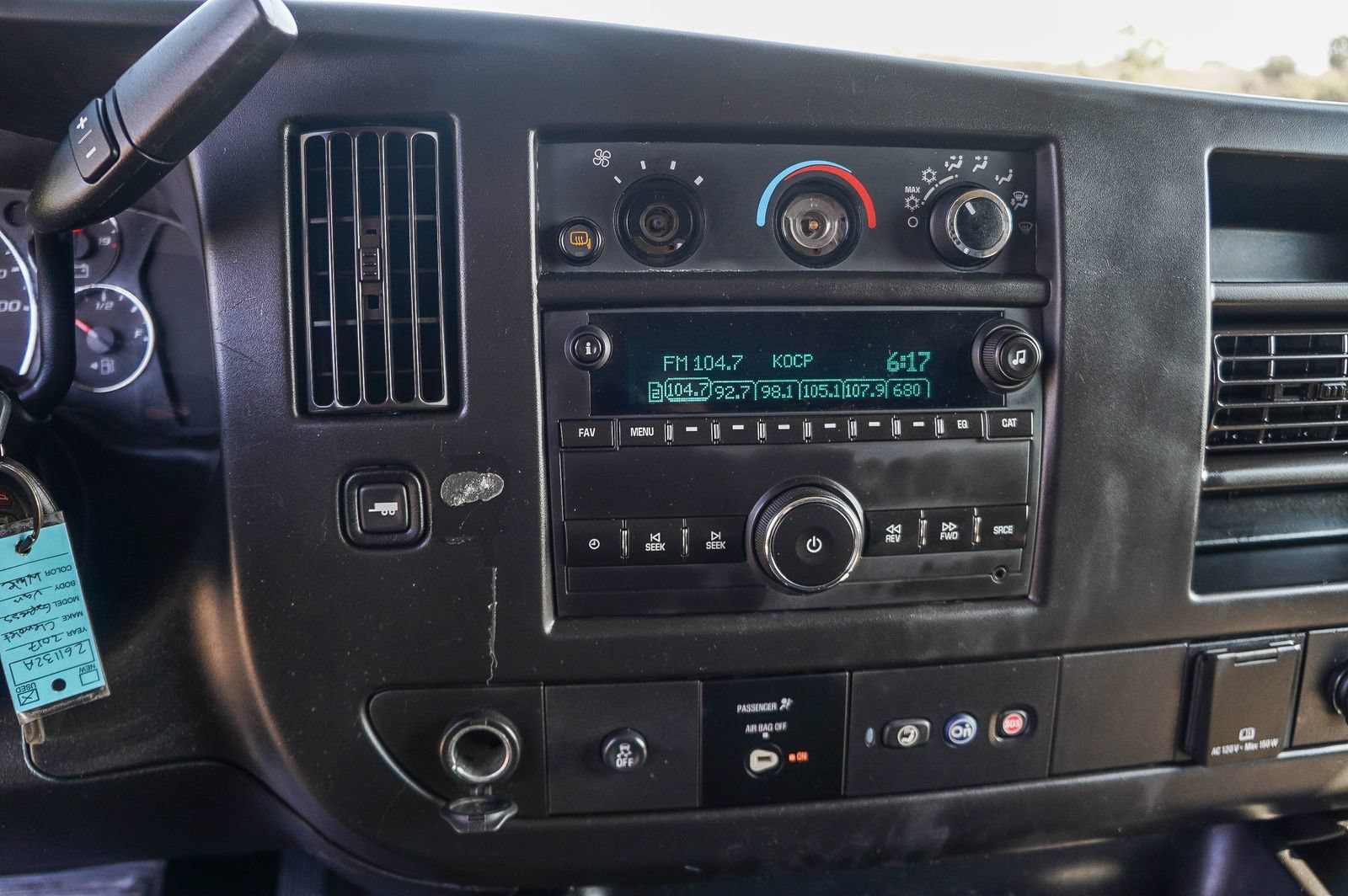 Used 2017 Chevrolet Express 3500 RWD image 13