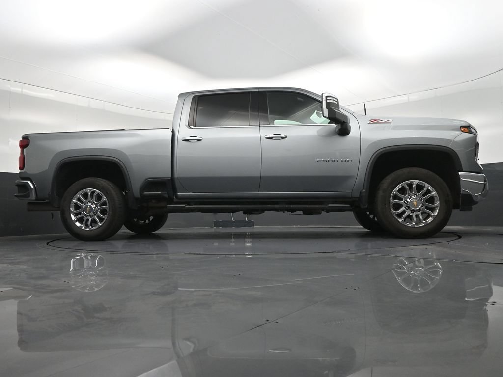 Used 2024 Chevrolet Silverado 2500 LTZ w/ LTZ Convenience Package AWD/4WD image 29