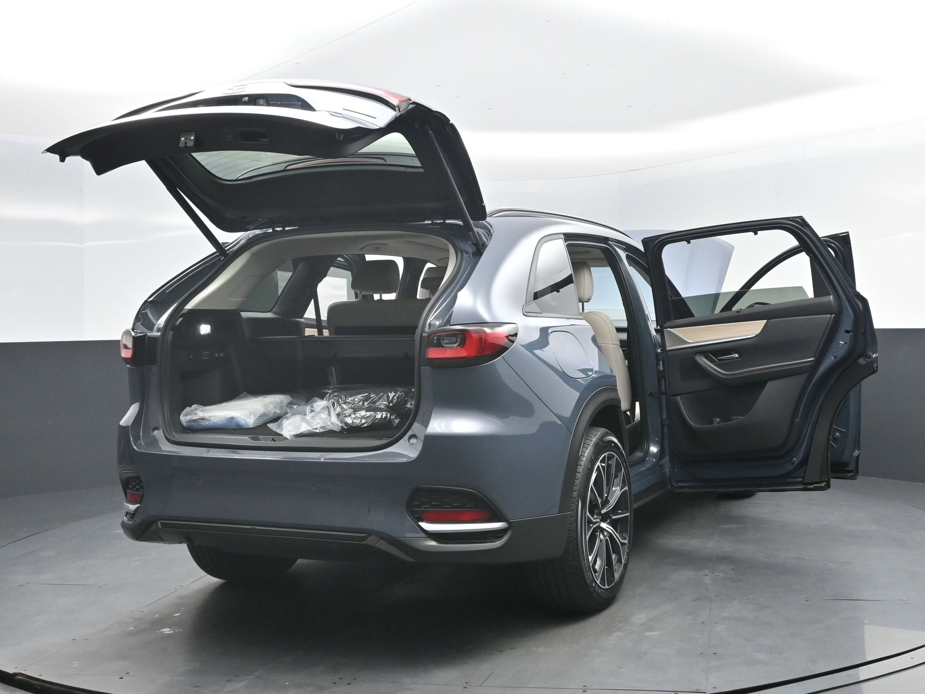 New 2025 MAZDA CX-70 Plug-In Hybrid w/ Premium Pkg image 19