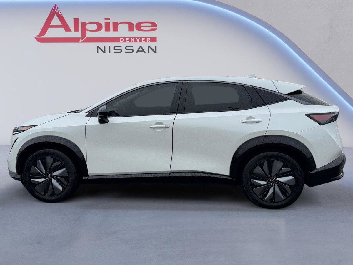 Used 2025 Nissan Ariya AWD image 2