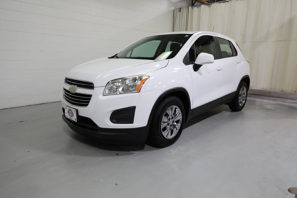 Used 2016 Chevrolet Trax LS w/ LPO, Cargo Package FWD image 1