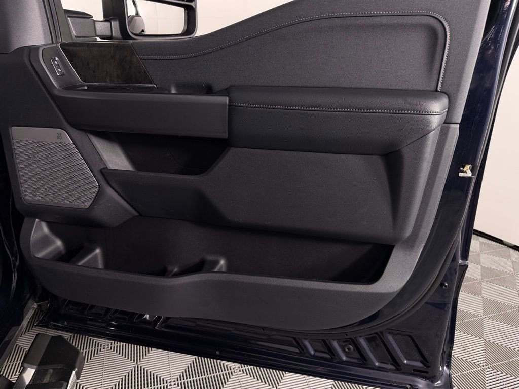 Used 2025 Ford F250 Lariat image 29