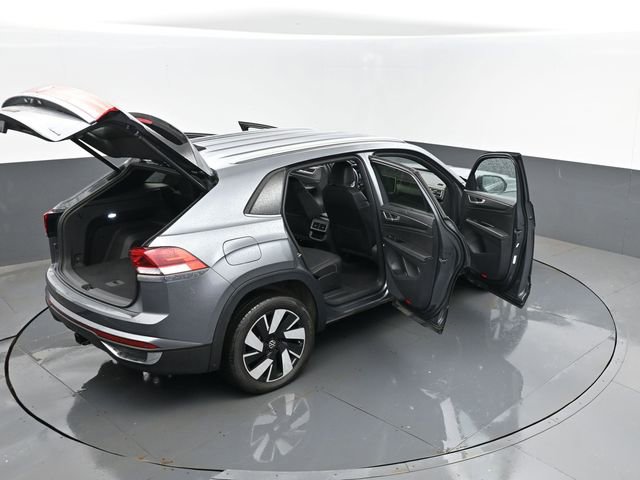 Used 2025 Volkswagen Atlas Cross Sport SE image 28