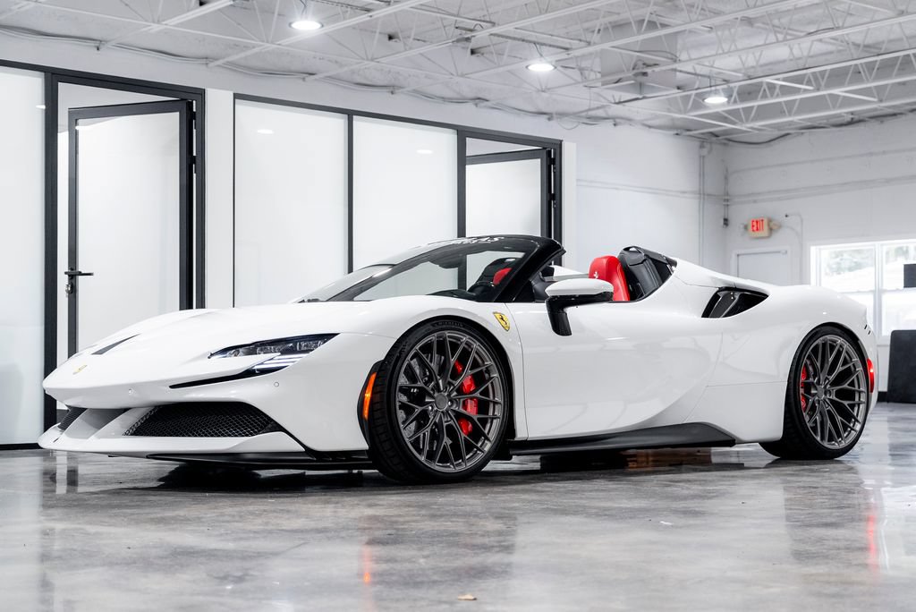 Used 2022 Ferrari SF90 Spider AWD/4WD image 4
