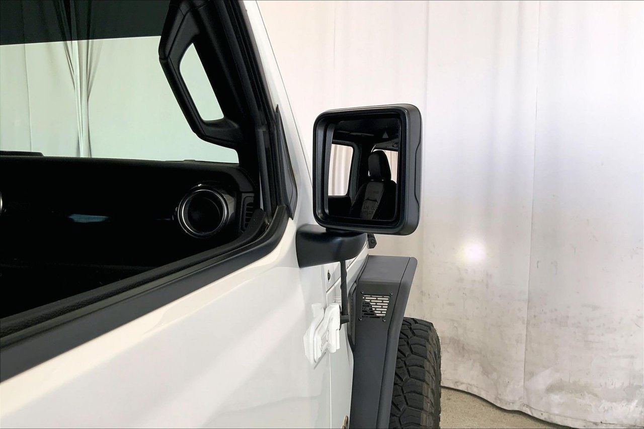 Used 2021 Jeep Wrangler Unlimited Rubicon w/ Trailer Tow Package AWD/4WD image 11