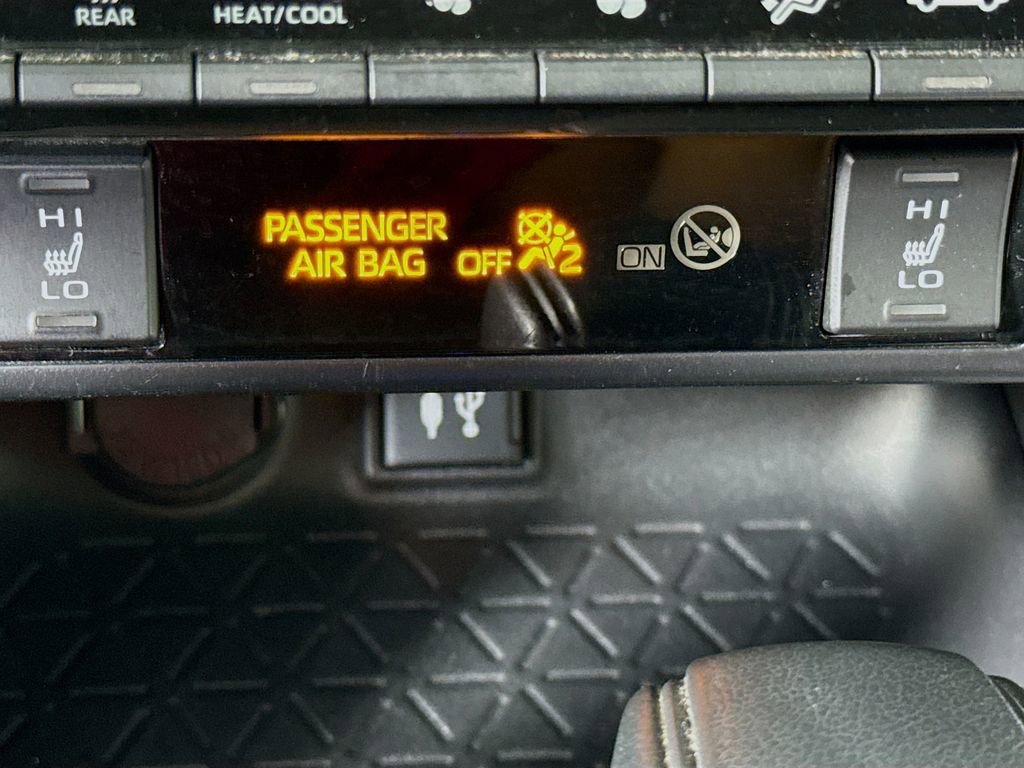 Certified 2019 Toyota RAV4 XLE image 19