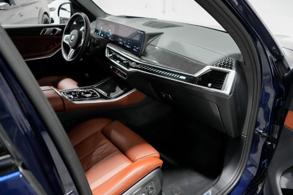 Used 2025 BMW X5 M60i image 24