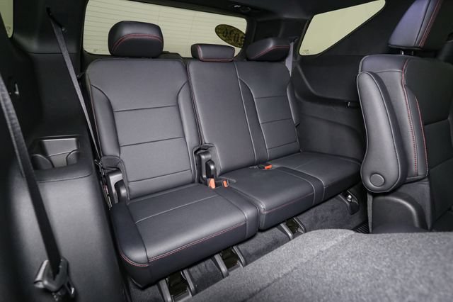 Used 2026 Chevrolet Traverse Z71 w/ LPO, Floor Liner Package AWD/4WD image 20
