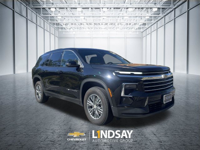 Certified 2026 Chevrolet Traverse LT w/ Driver Confidence Package FWD image 2