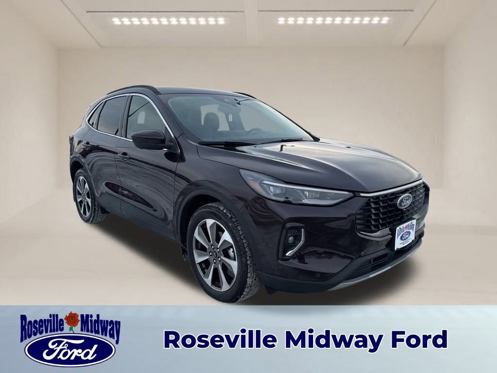 Used 2023 Ford Escape Platinum w/ Premium Technology Package image 1