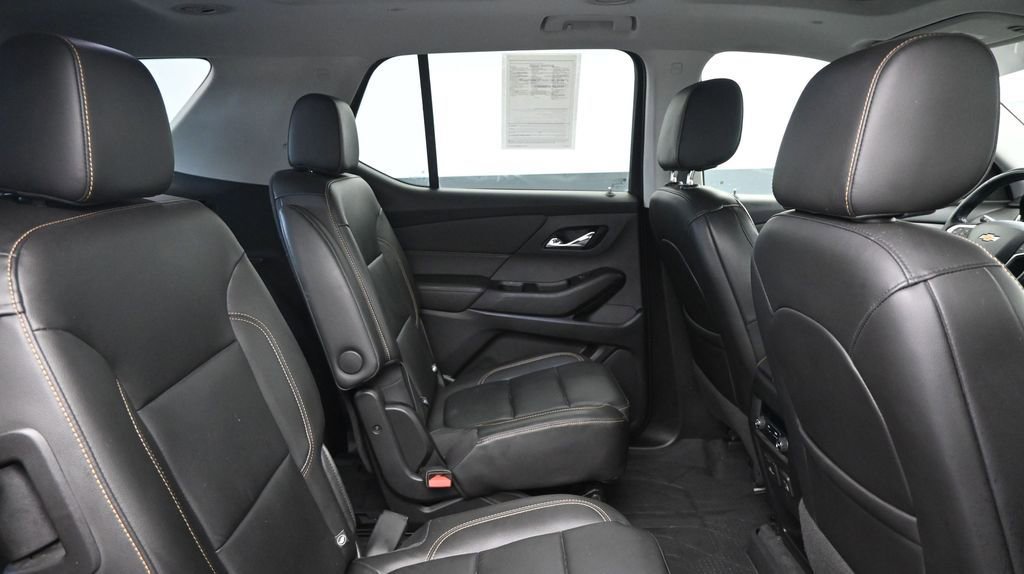 Used 2020 Chevrolet Traverse LT w/ LT Premium Package FWD image 13